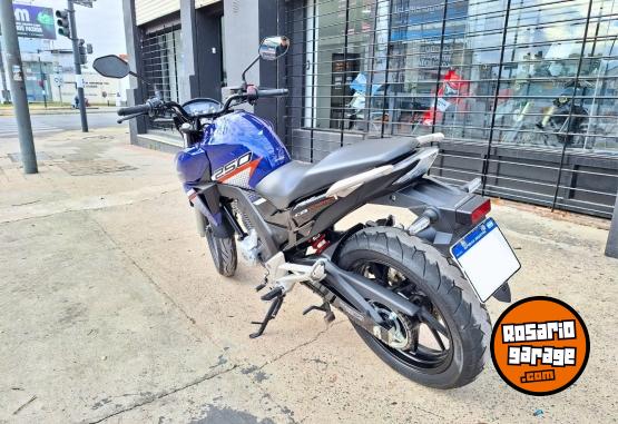 Motos - Honda CB Twister 250 2023 Nafta 8190Km - En Venta