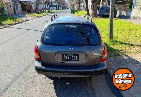 Autos - Hyundai Elantra 2000 Diesel 355000Km - En Venta