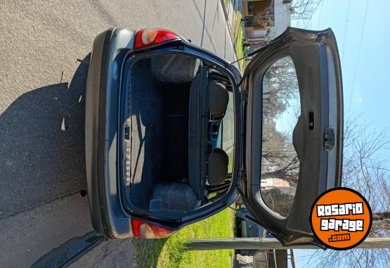 Autos - Hyundai Elantra 2000 Diesel 355000Km - En Venta