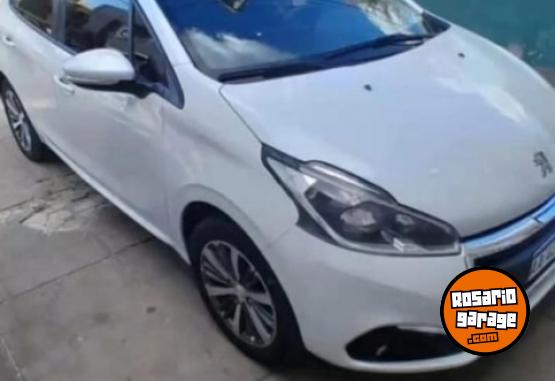 Autos - Peugeot 208 Allure 2016 Nafta 105000Km - En Venta