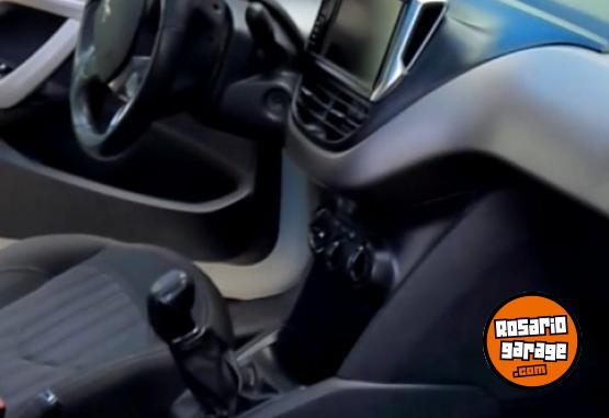 Autos - Peugeot 208 Allure 2016 Nafta 105000Km - En Venta