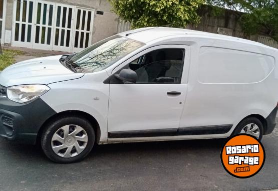 Utilitarios - Renault Kangoo Furgón 2022 GNC 92300Km - En Venta