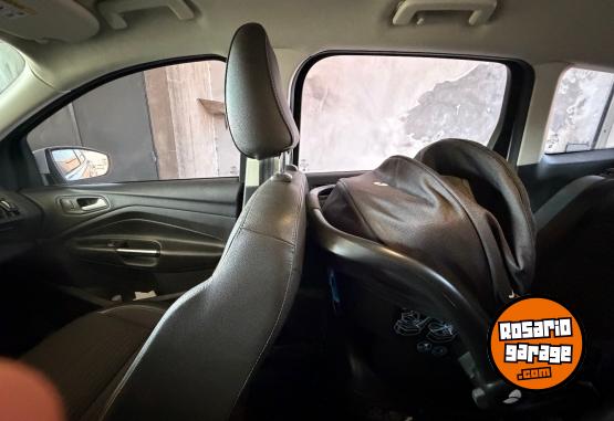 Camionetas - Ford KUGA SEL 2.0 AT 2018 Nafta 70000Km - En Venta