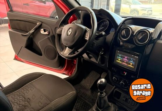 Camionetas - Renault Duster Oroch 2.0 Privileg 2017 GNC 120000Km - En Venta