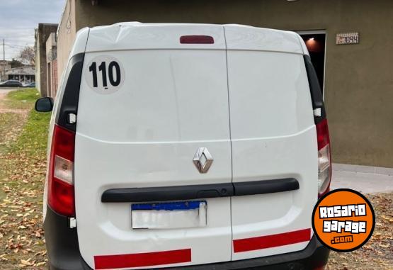 Utilitarios - Renault Kangoo 2021 Nafta 83000Km - En Venta