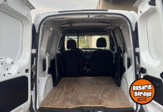 Utilitarios - Renault Kangoo 2021 Nafta 83000Km - En Venta