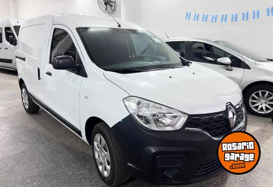 Utilitarios - Renault Kangoo confort 2022 Nafta 65000Km - En Venta