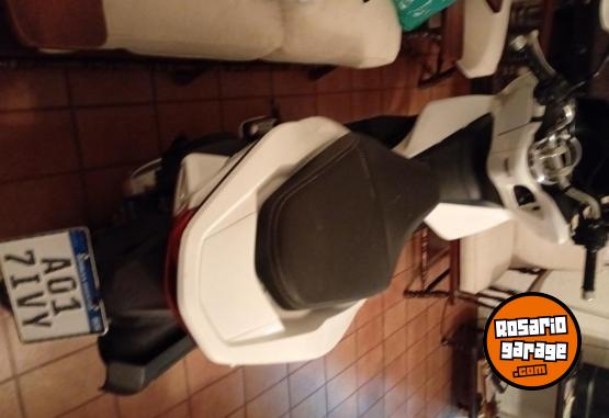 Motos - Honda Pcx 2017 Nafta 26000Km - En Venta