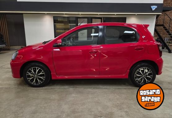 Autos - Toyota ETIOS 1.5 XLS 5 PTAS 2019 Nafta 86000Km - En Venta