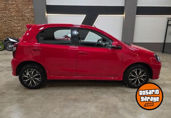 Autos - Toyota ETIOS 1.5 XLS 5 PTAS 2019 Nafta 86000Km - En Venta