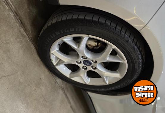 Autos - Ford FOCUS SE PLUS 2.0L 5P AT 2017 Nafta 115000Km - En Venta