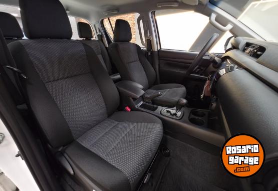 Camionetas - Toyota HILUX DOBLE CABINA DX 2.4 2026 Diesel 0Km - En Venta