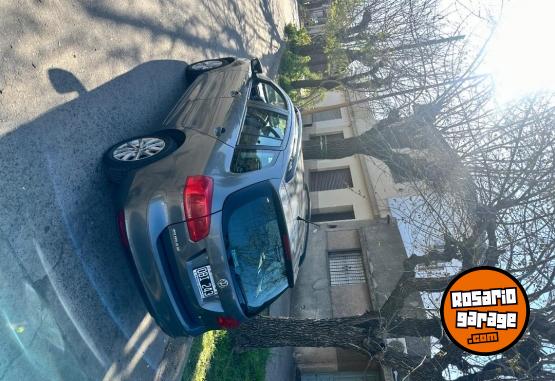 Autos - Volkswagen Suran 2014 Nafta 88000Km - En Venta