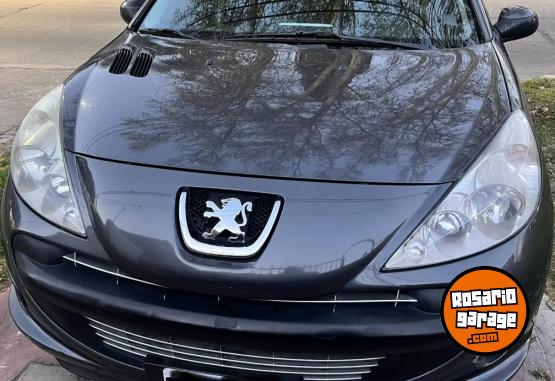 Autos - Peugeot 207 2010 Nafta 138500Km - En Venta