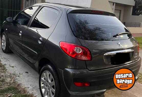 Autos - Peugeot 207 2010 Nafta 138500Km - En Venta