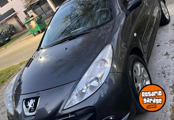 Autos - Peugeot 207 2010 Nafta 138500Km - En Venta