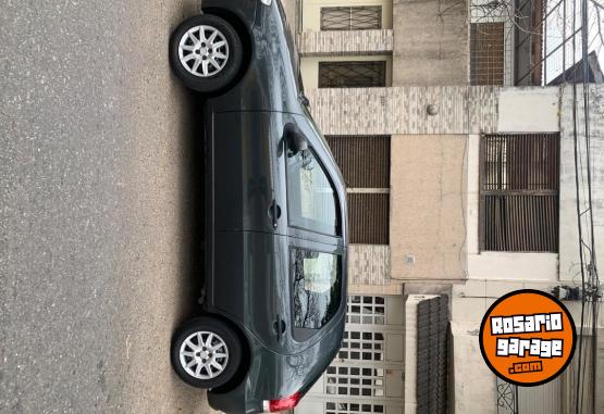 Autos - Fiat Palio 2013 GNC 83000Km - En Venta