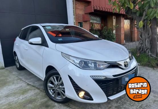 Autos - Toyota yaris xls 1ra mano permut 2020 Nafta 98000Km - En Venta