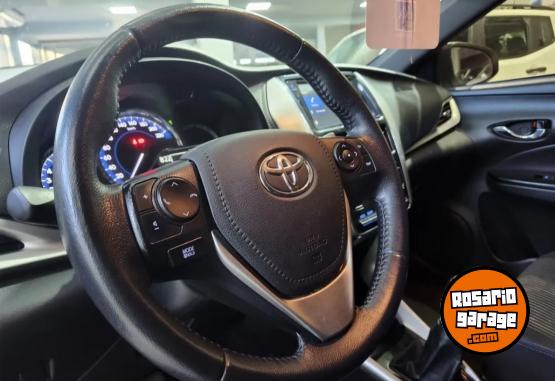 Autos - Toyota yaris xls 1ra mano permut 2020 Nafta 98000Km - En Venta