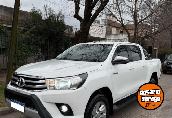 Camionetas - Toyota Hilux srv 4x2 2018 Diesel 99000Km - En Venta