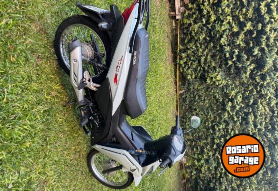 Motos - Honda Wave 2023 Nafta 21600Km - En Venta