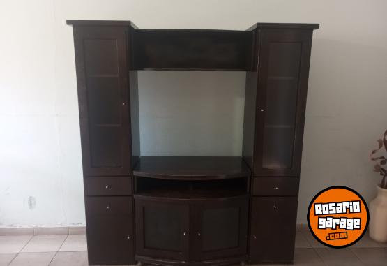 Hogar - Mueble cristalero con mesa para televisor - En Venta