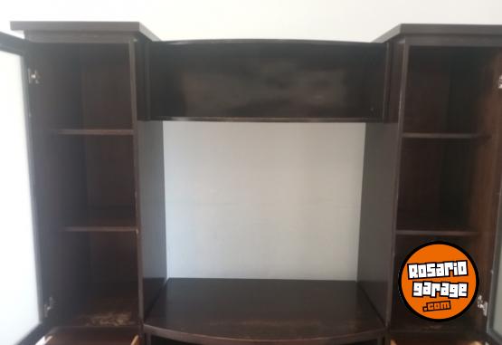 Hogar - Mueble cristalero con mesa para televisor - En Venta