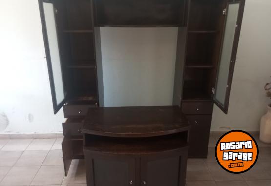 Hogar - Mueble cristalero con mesa para televisor - En Venta