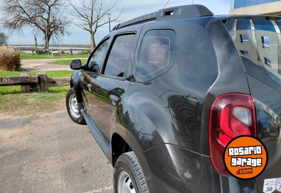 Utilitarios - Renault DUSTER 2017 Nafta 98000Km - En Venta