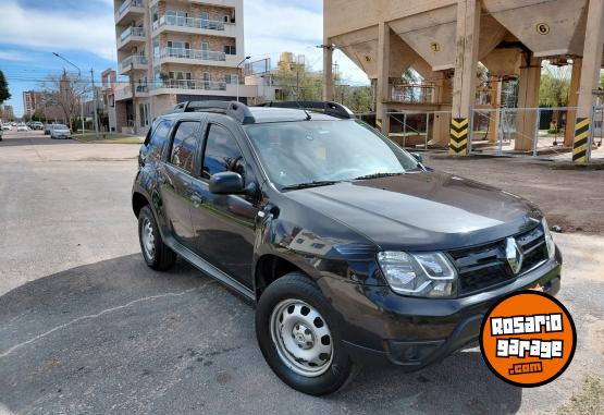 Utilitarios - Renault DUSTER 2017 Nafta 98000Km - En Venta