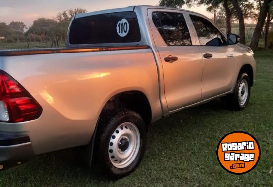 Camionetas - Toyota Toyota Hilux DX 4x2 2021 Diesel 175000Km - En Venta