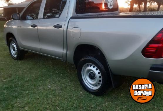 Camionetas - Toyota Toyota Hilux DX 4x2 2021 Diesel 175000Km - En Venta