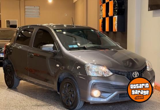 Autos - Toyota Etios x 2022 Nafta 48000Km - En Venta