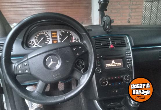 Autos - Mercedes Benz B180 2011 Nafta 230000Km - En Venta