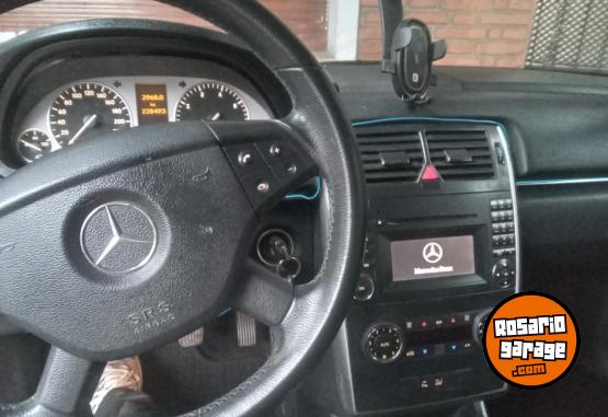 Autos - Mercedes Benz B180 2011 Nafta 230000Km - En Venta