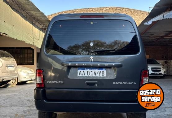 Utilitarios - Peugeot Partner 2016 Nafta 159500Km - En Venta