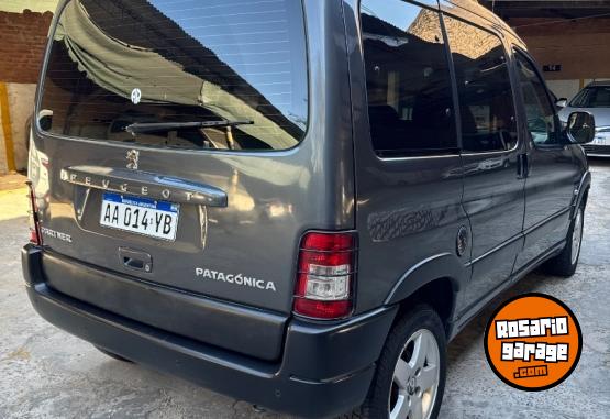 Utilitarios - Peugeot Partner 2016 Nafta 159500Km - En Venta