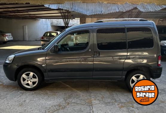Utilitarios - Peugeot Partner 2016 Nafta 159500Km - En Venta