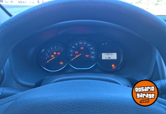 Autos - Renault Logan Authentique Plus 2018 Nafta 115000Km - En Venta