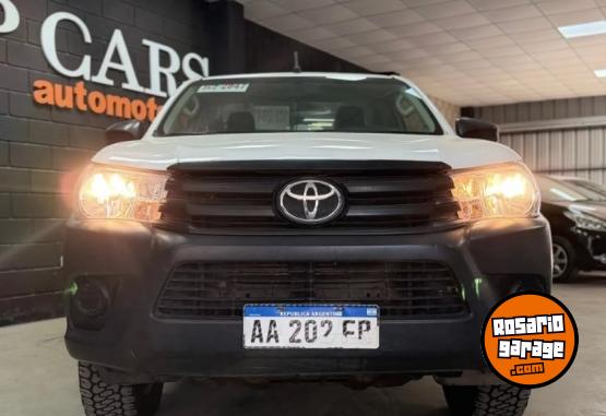 Camionetas - Toyota Hilux dx 2016 Diesel 150000Km - En Venta