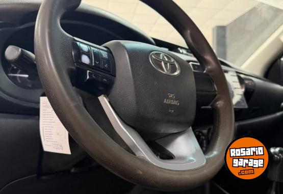 Camionetas - Toyota Hilux dx 2016 Diesel 150000Km - En Venta