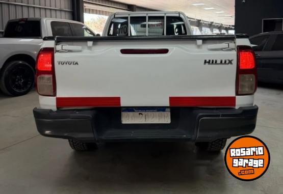 Camionetas - Toyota Hilux dx 2016 Diesel 150000Km - En Venta