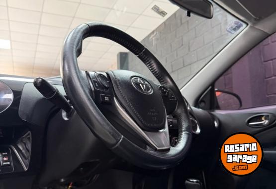 Autos - Toyota Etios Platinum 2017 Nafta 140000Km - En Venta