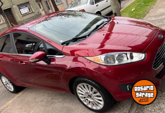 Autos - Ford Fiesta 2015 Nafta 121000Km - En Venta