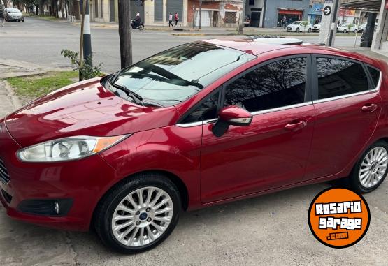 Autos - Ford Fiesta 2015 Nafta 121000Km - En Venta