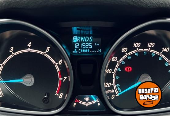 Autos - Ford Fiesta 2015 Nafta 121000Km - En Venta