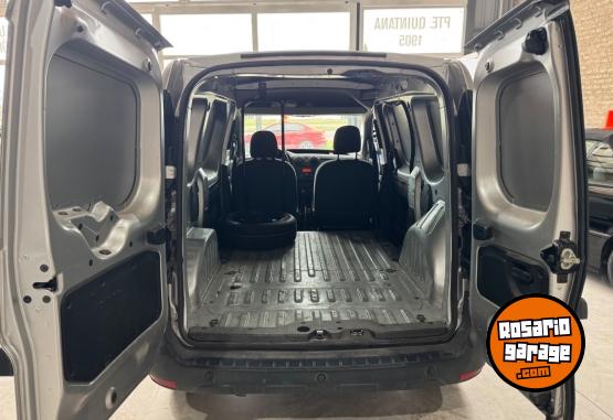 Utilitarios - Renault KANGOO EXPRESS CONFORT 2019 Diesel 92000Km - En Venta