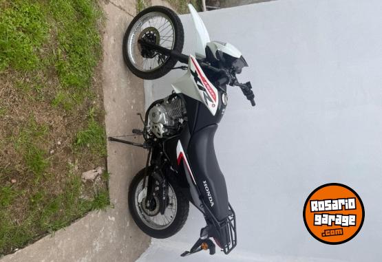 Motos - Honda XR 150 2025 Nafta 5600Km - En Venta