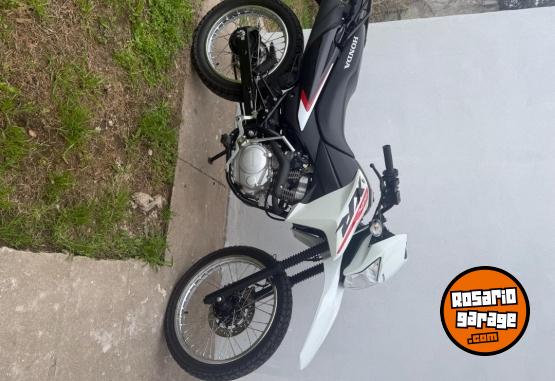 Motos - Honda XR 150 2025 Nafta 5600Km - En Venta