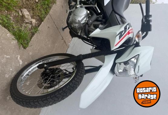 Motos - Honda XR 150 2025 Nafta 5600Km - En Venta